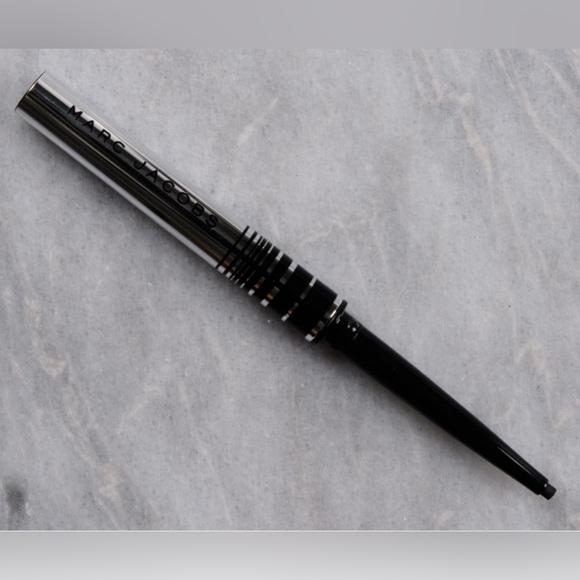 Marc Jacobs 42 Blacquer Fineliner - Picture 2 of 5